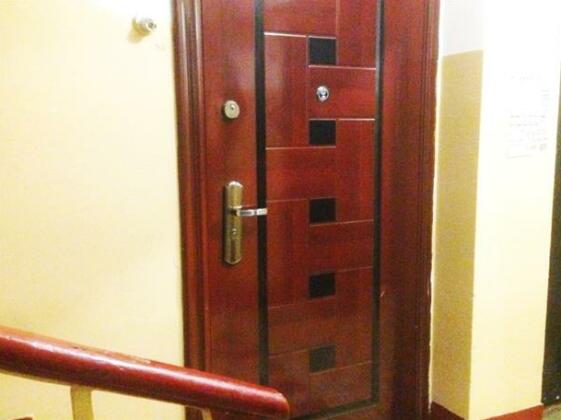 Na 1-Ya Ulitsa Bebelya 7 Apartments - Photo4