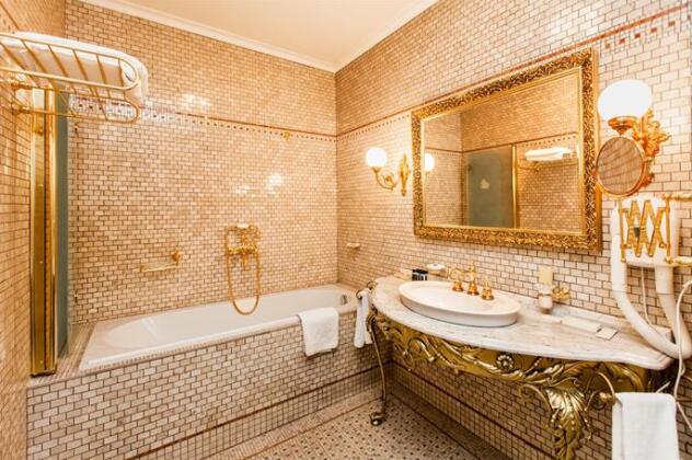 Petroff Palace Hotel - Photo3