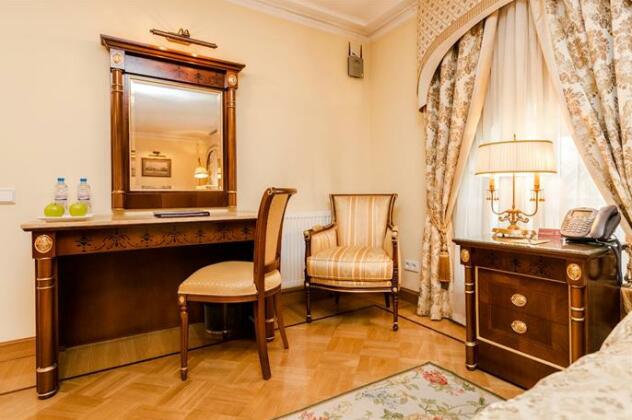 Petroff Palace Hotel - Photo5