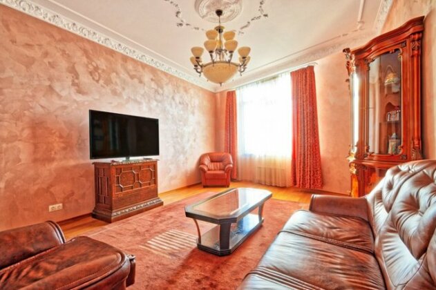 Queen Palace Apartments - Photo4