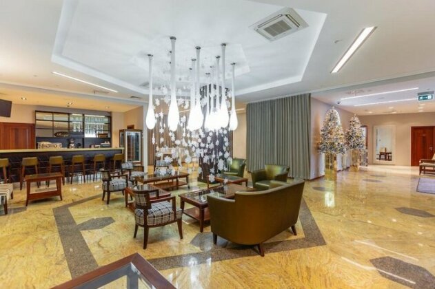 Raikin Plaza Hotel - Photo4