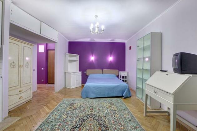 Studiya U Metro Novyie Cheremushki Apartments