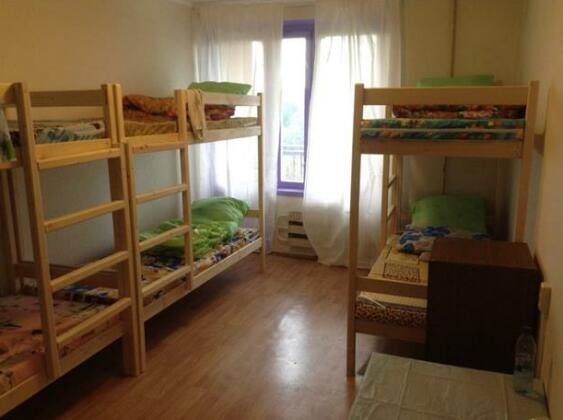 Tri Dorogi Hostel na Vykhino - Photo2