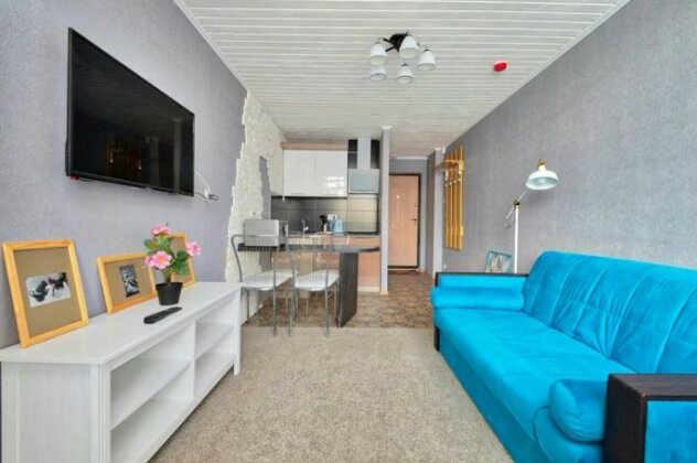 Two-Storey Blue River Apartments - Photo5