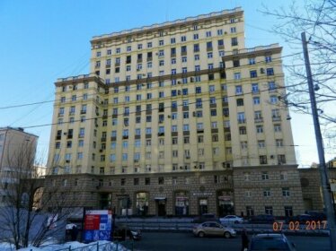 U metro Krasnoselskaya Apartments