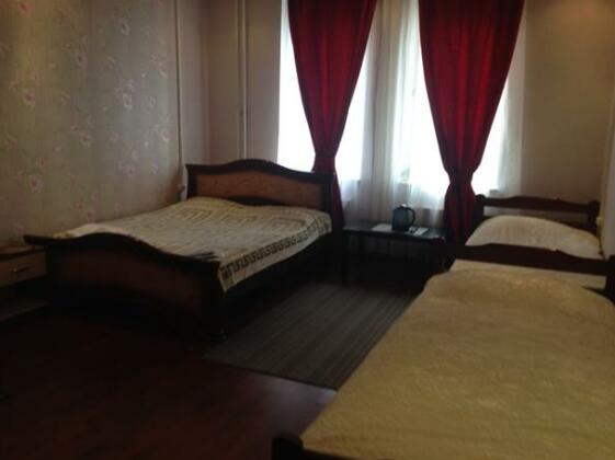 Uyut-A Mini-Hotel - Photo3