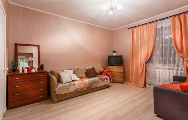 Uyutnaya Kvartira Stantsiya Sokol 2-Bedroom Apartments - Photo2