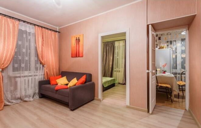 Uyutnaya Kvartira Stantsiya Sokol 2-Bedroom Apartments - Photo5
