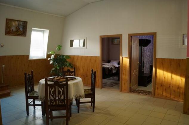Yuzhnyij Dvorik Mini-Hotel - Photo2