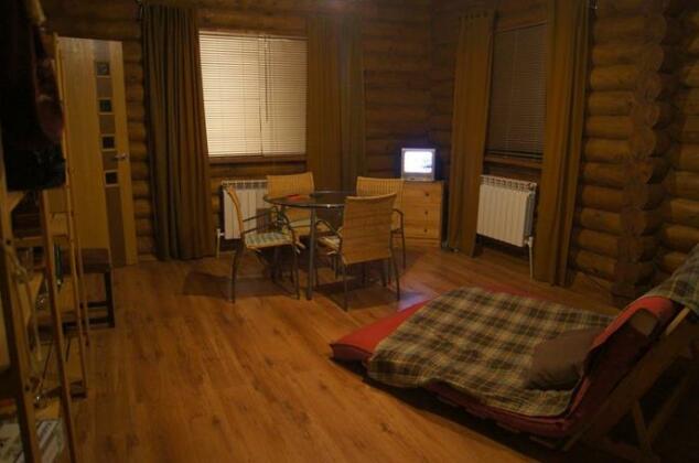 Guest House in Khmelniki - Photo2