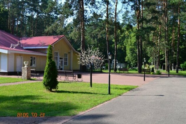 Photo 1