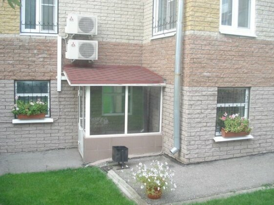  Photo 1