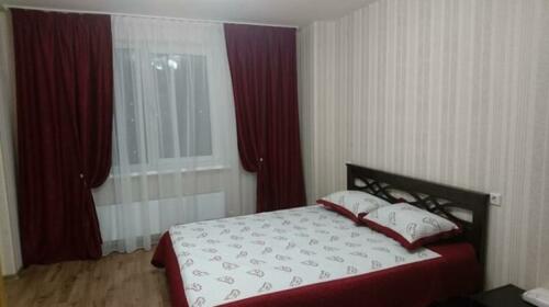 Na Volzhskoj Naberezhnoj Apartments