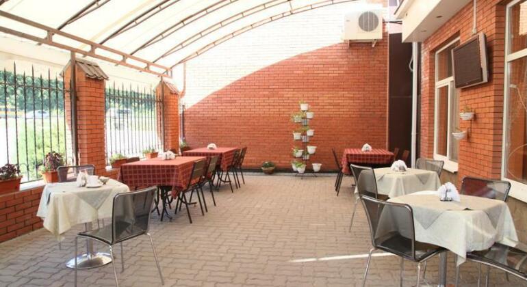 Meridian-Yug Hotel - Photo4