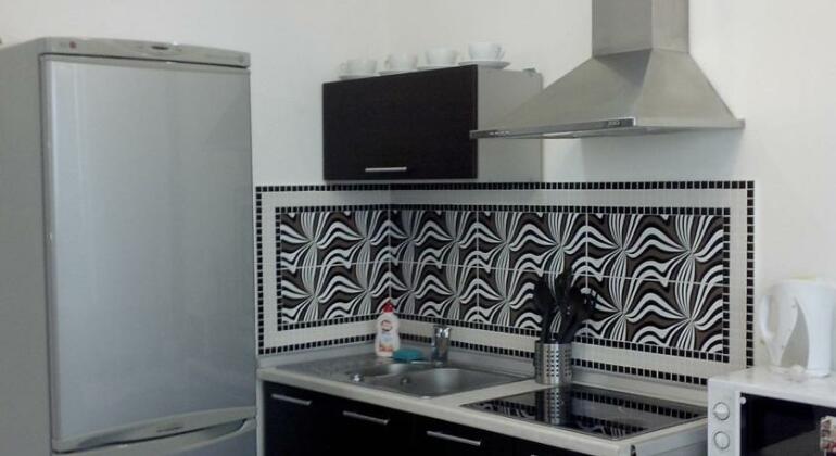 Apartment on Dachnaya 23 5 - Photo4