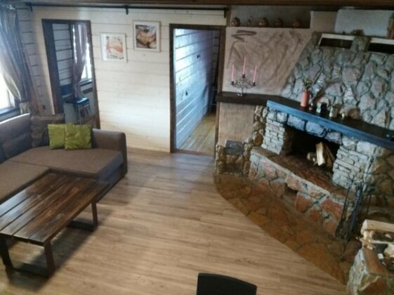 Chalet with Fireplace for Family Vacation Novouralsk - Photo4