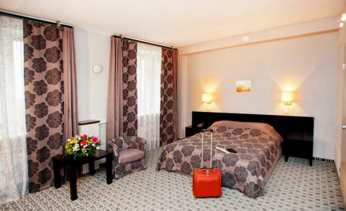 Skyport Hotel - Photo2