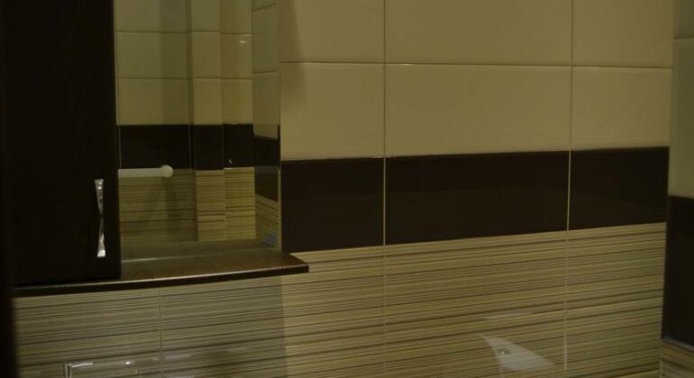 Den I Noch Hotel - Photo4