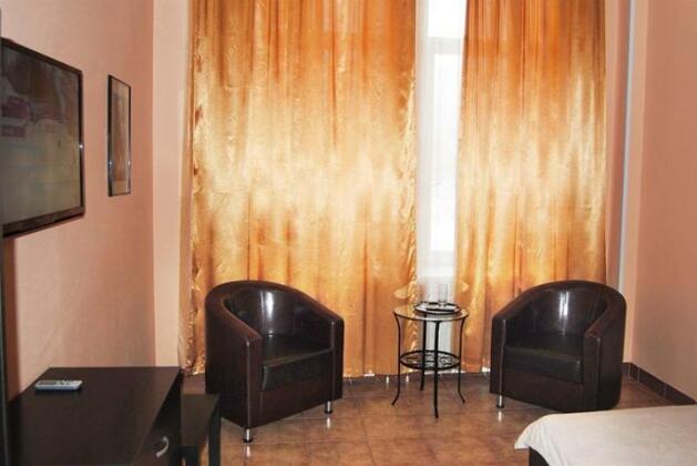Four Rooms Hotel Omsk - Photo4