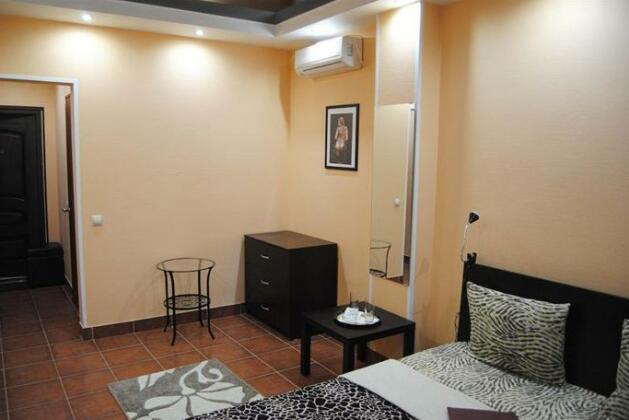 Four Rooms Hotel Omsk - Photo5