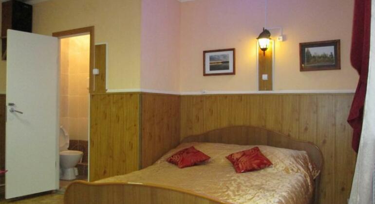 Tri Ohotnika Hotel - Photo3