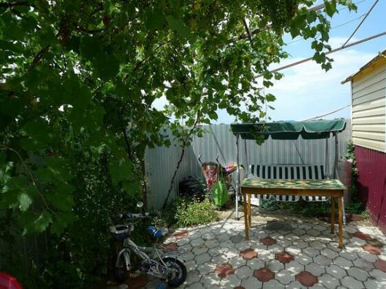 U Treh Morej Guest House - Photo2