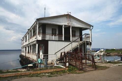 Onego Botel