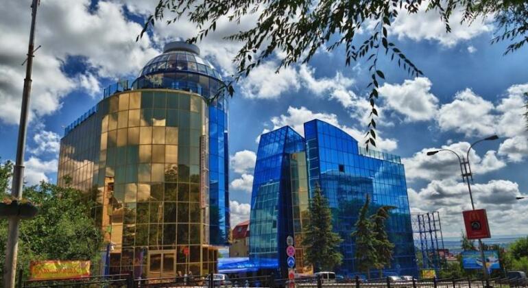 Golden Hotel
