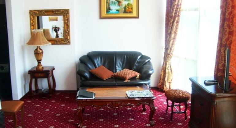 Golden Hotel - Photo5