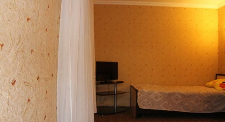 Guest House U Druzey - Photo2
