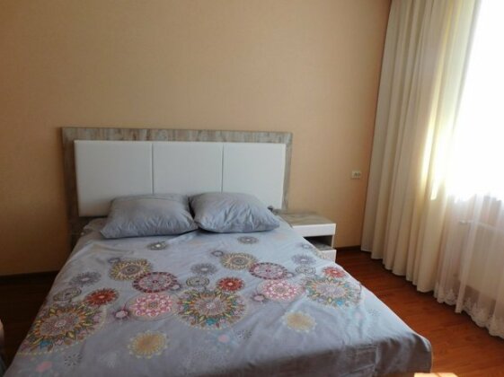 Novostr Partizansk Tsvetnik Apartments - Photo5