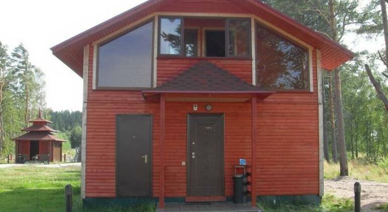 Photo 2