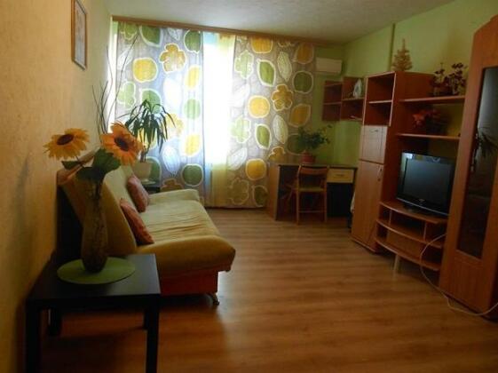Prospekt Kosmonavtov 9 Apartments - Photo4