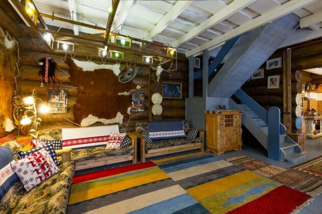 Kanadskiy Dom Guest House - Photo4