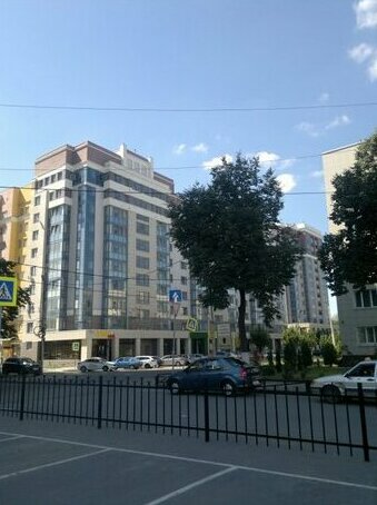 32 Na Vokzal'Noj 61/1 Apartments