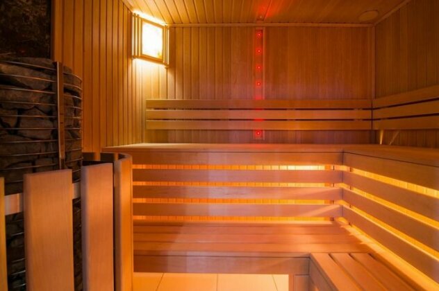 7 Avenue Hotel & Spa