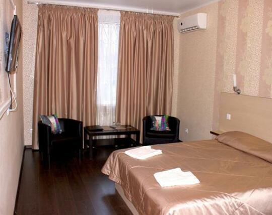 Business Hotel City - Photo3