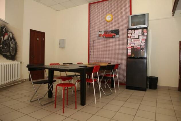 Garage Hostel Samara - Photo4
