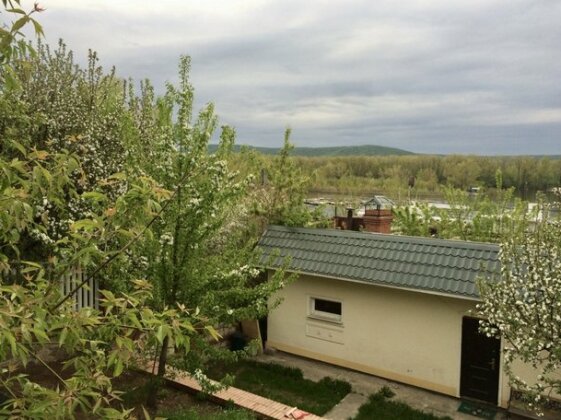 U Volgi Guest House