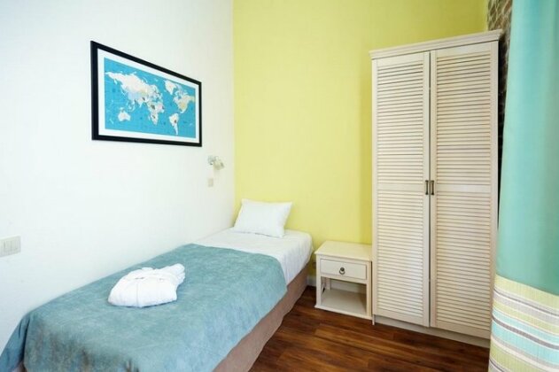 Mama Leone Hotel - Photo3