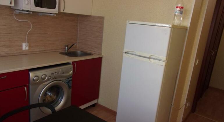Apartments on Izborskaya 3 1 - Photo4