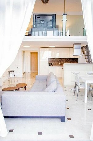 Luxury Apartment in Ideal House - Photo3