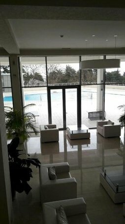 Luxury Apartment in Ideal House - Photo4