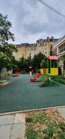 Two-Bedroom Apartment on Sunny Hill - Photo2