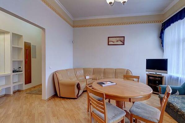 2 Bedroom Apartment Nevskiy Id332 - Photo3