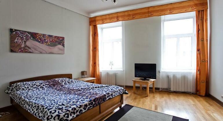 Apartment on Griboyedova 38 - Photo2