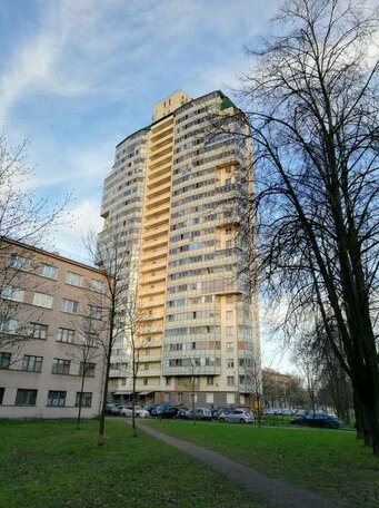 Apartment u metro Lesnaya