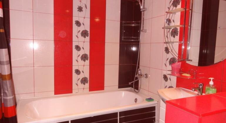 Apartments on Pyatiletok - Photo2
