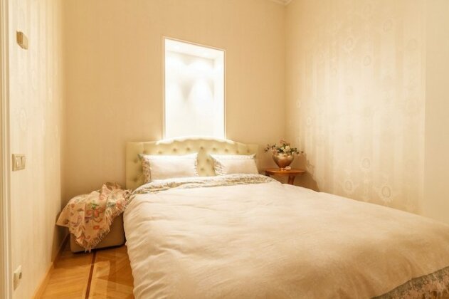 Charming Apartments near Hermitage St Petersburg