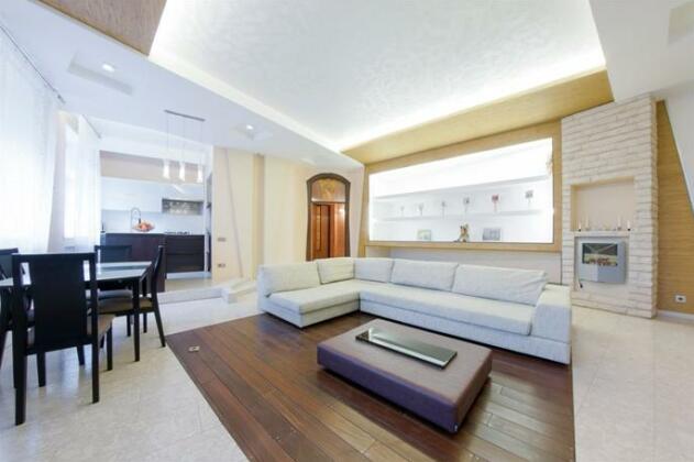 Hi-Tech Home Na Italyanskoj Ul 33 Apartments - Photo2